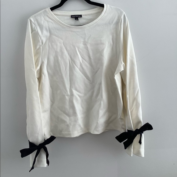 J. Crew Sweaters - J Crew Mercantile Cream Sweatshirt with Black bows